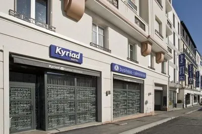 Building hotel Hotel Kyriad Dijon Gare