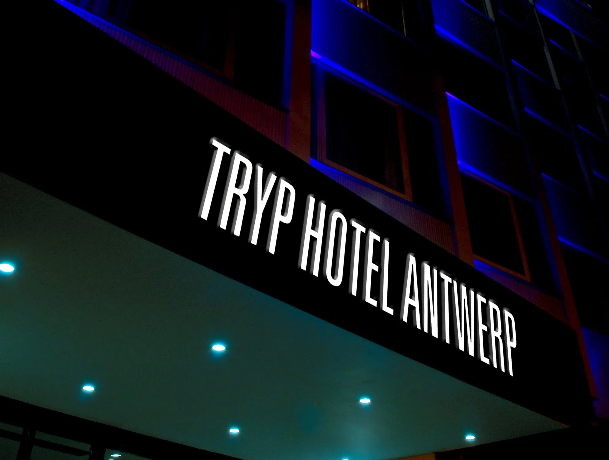 Building hotel Tryp by Wyndham Antwerp