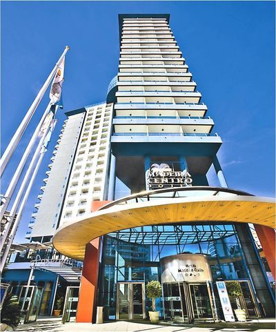 Building hotel Madeira Centro