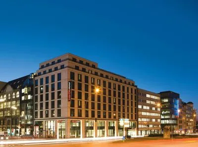 Building hotel IntercityHotel Hamburg Hauptbahnhof