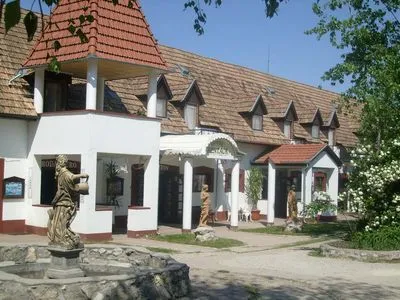 Gebäude von Kentaur Holiday Village Balatonboglár