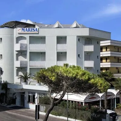 Building hotel Hotel Marisa