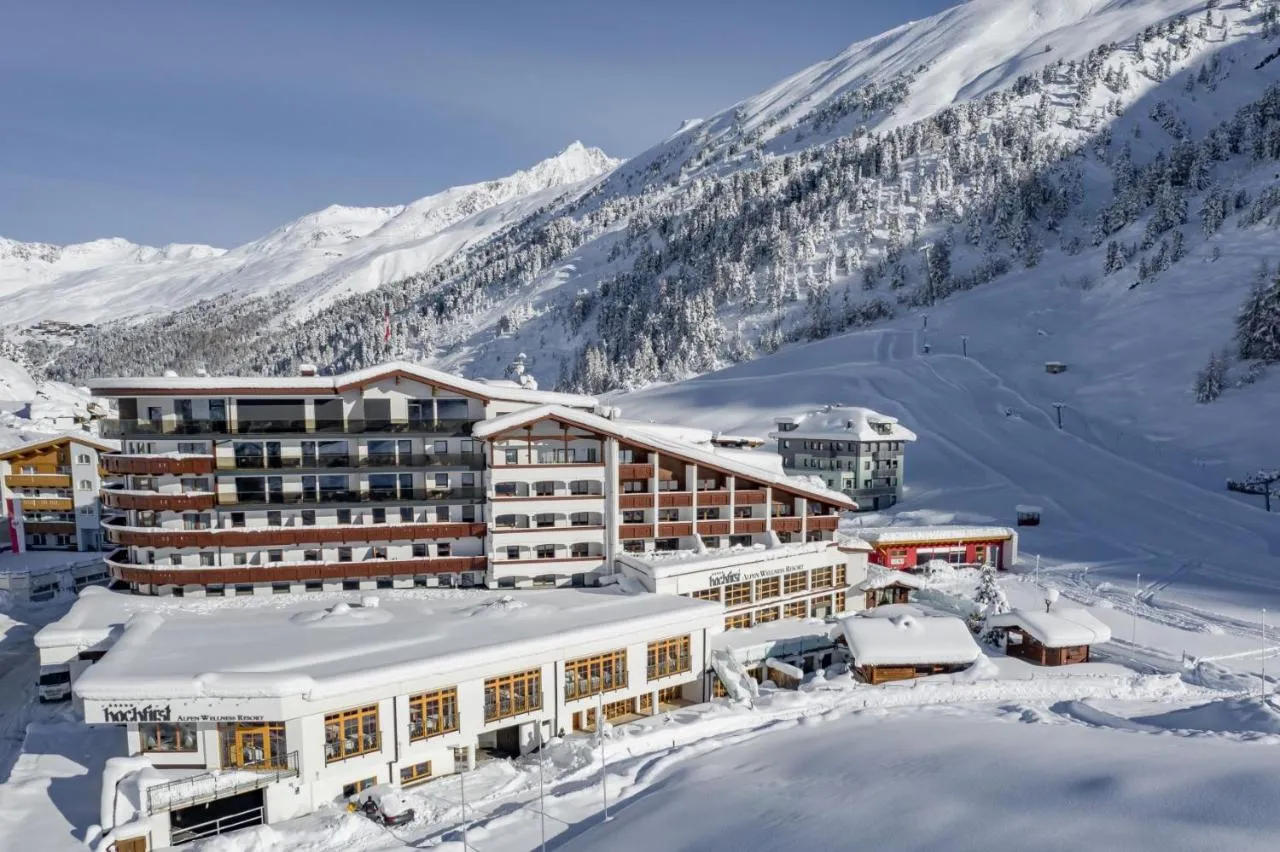 Building hotel Alpen-Wellness Resort Hochfirst