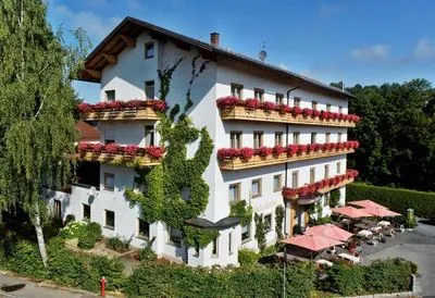 Building hotel Hotel Zum Hirschen