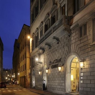 Building hotel Grand Hotel Cavour