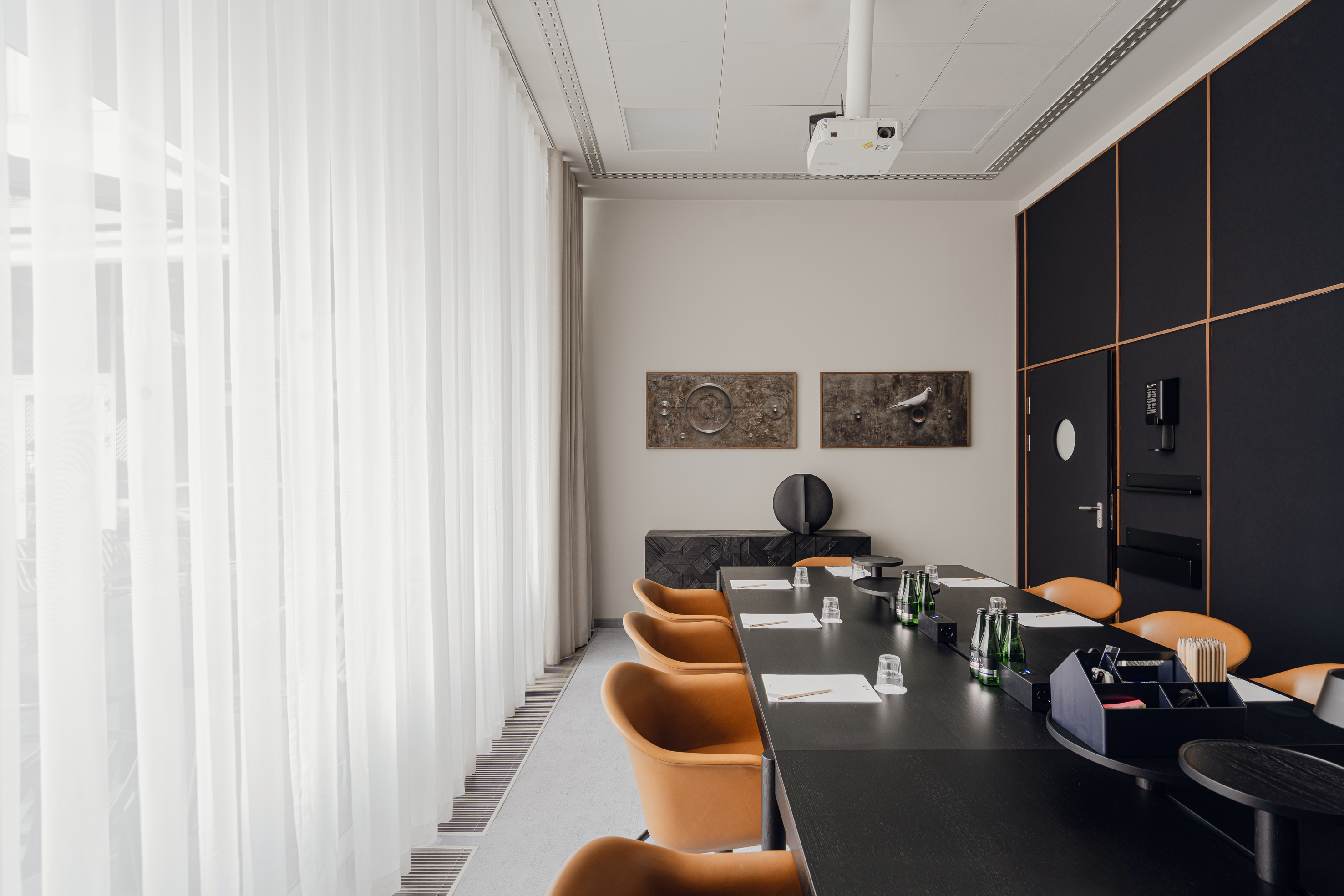 meeting_room