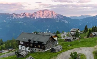 Building hotel Sattleggers Alpenhof & Feriensternwarte