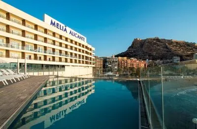 Building hotel Meliá Alicante