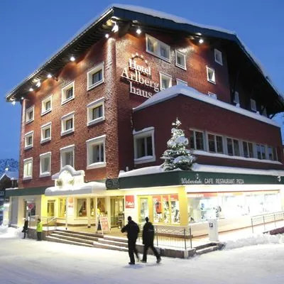 Building hotel Hotel Arlberghaus