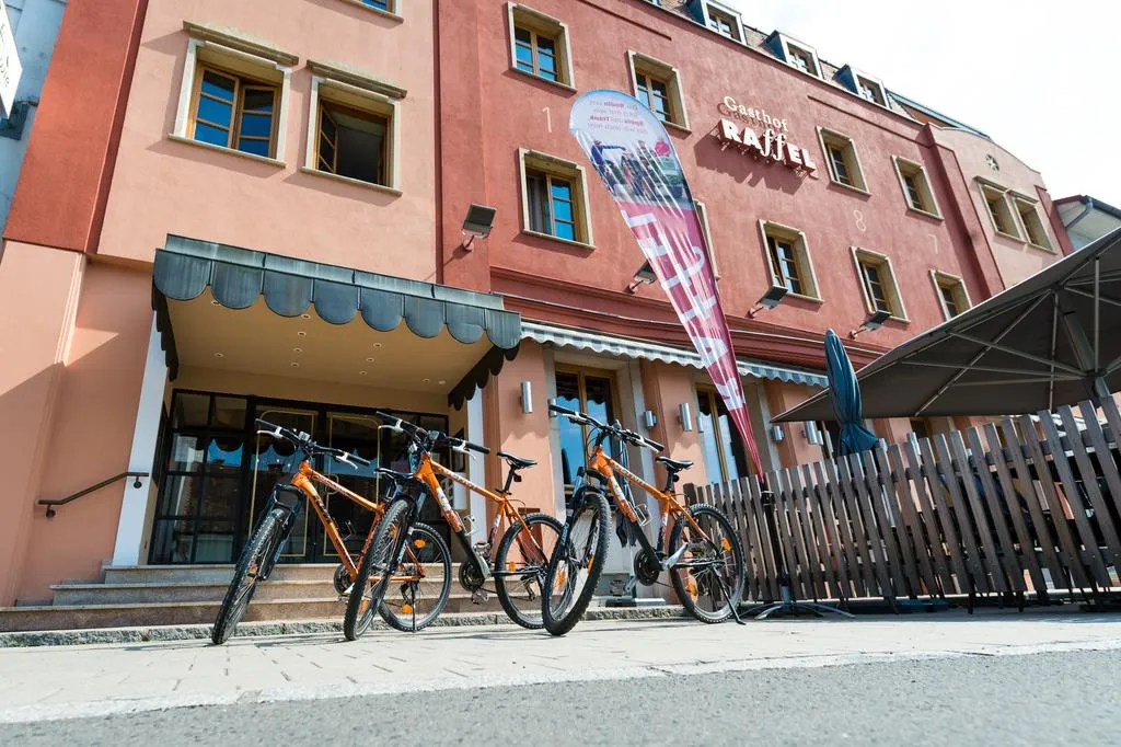 Building hotel Hotel Raffel