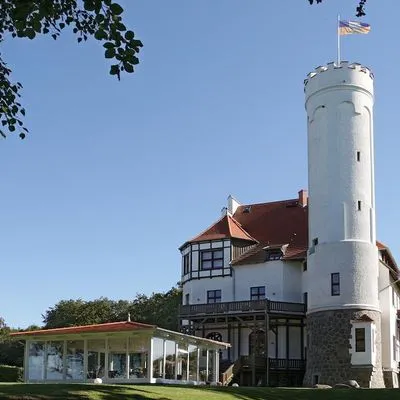 Building hotel Schloss Ranzow | Privathotel - Wellness - Golf - Events Rügen