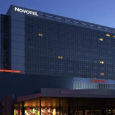 Building hotel Novotel Den Haag World Forum
