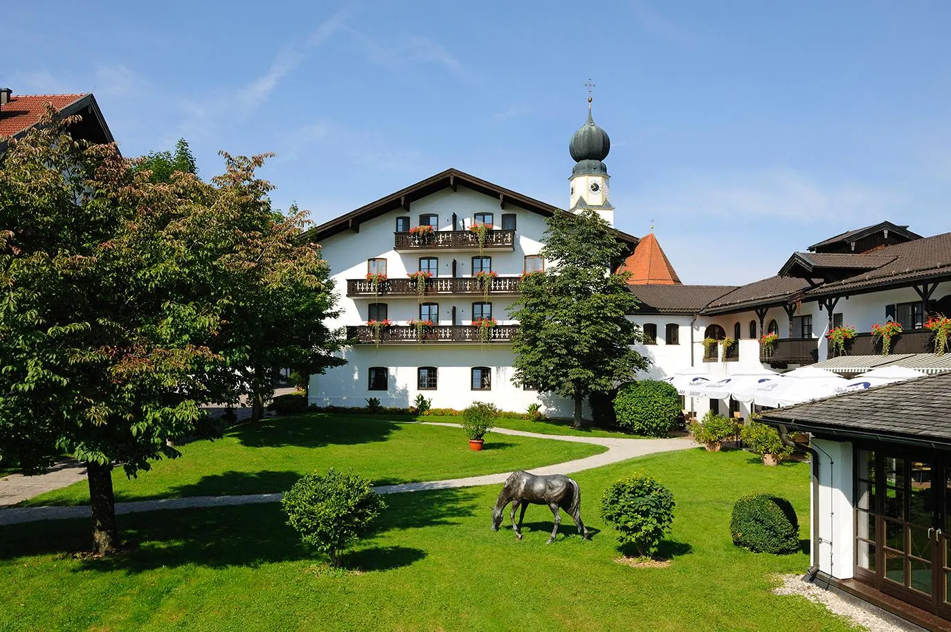 Building hotel Gut Ising am Chiemsee