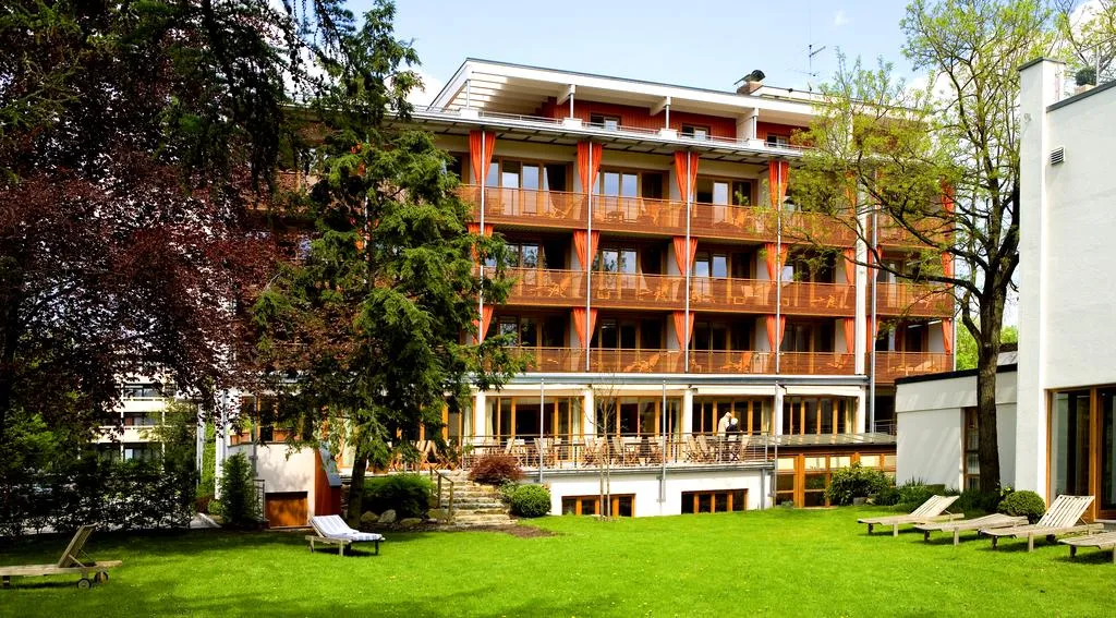Building hotel Thermalhotel Falkenhof