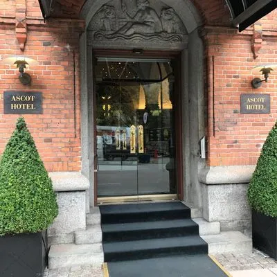 Building hotel Ascot Hotel
