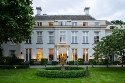 Building hotel Central Park Voorburg