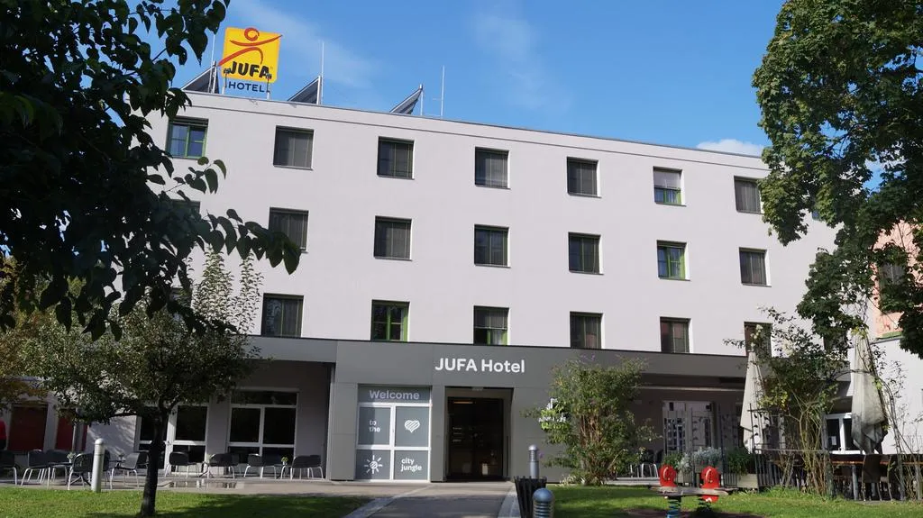 Building hotel JUFA Hotel Graz City