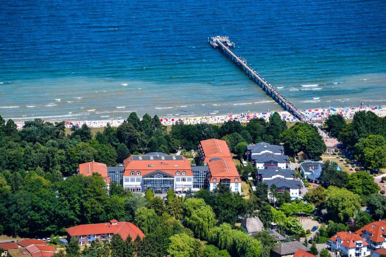 Building hotel Seehotel Grossherzog von Mecklenburg