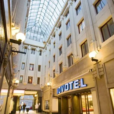 Building hotel Novotel Den Haag City Centre