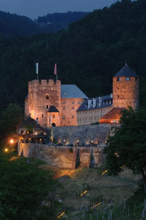 Building hotel Burghotel Deutschlandsberg