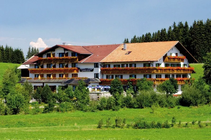 Building hotel Familienhotel Löwen