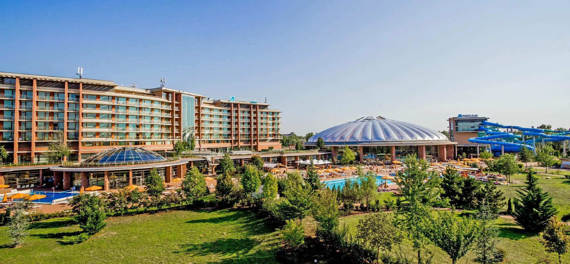 Building hotel Aquaworld Resort Hotel