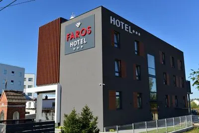 Gebäude von Hotel Faros