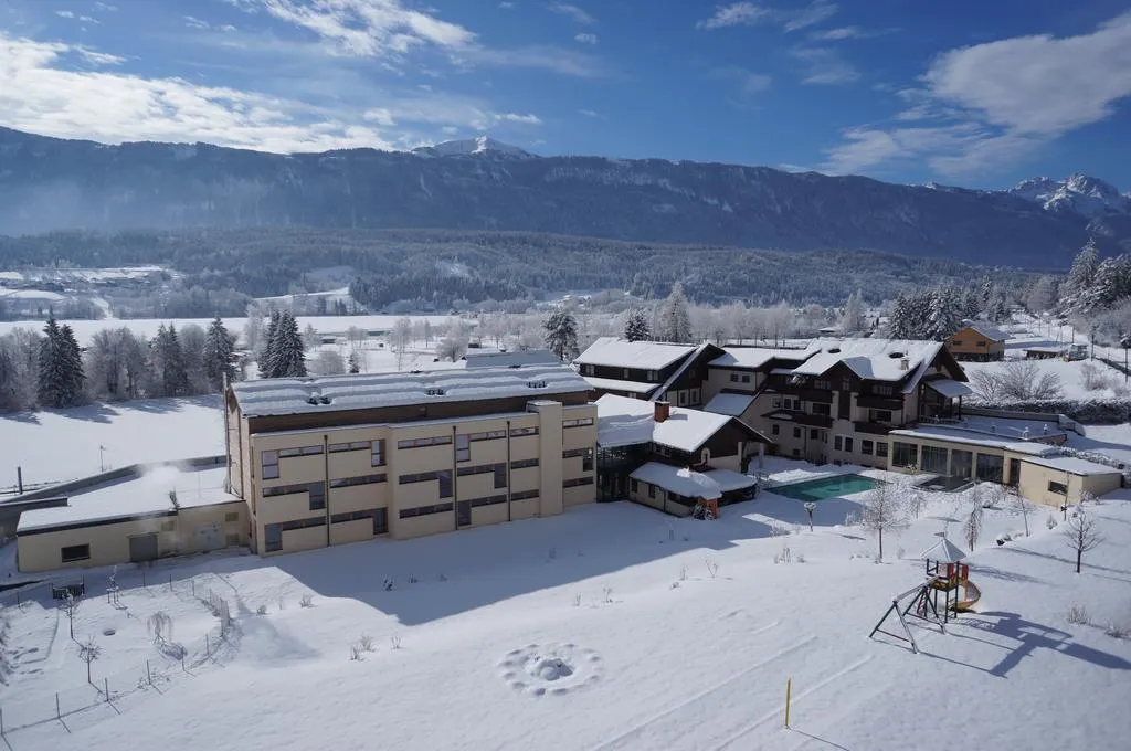 Building hotel Alpen Adria Hotel & Spa