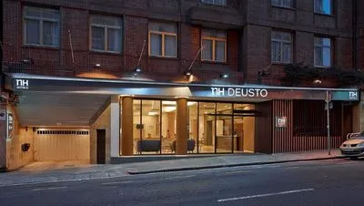Gebäude von NH Bilbao Deusto