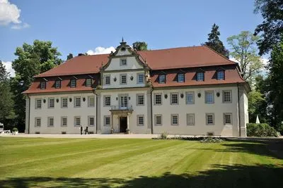 Gebäude von Wald & Schlosshotel Friedrichsruhe