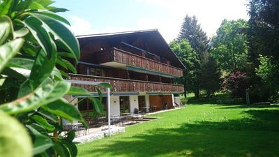 Building hotel Hotel Alpine Lodge Gstaad - Saanen