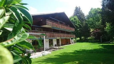 Gebäude von Hotel Alpine Lodge Gstaad - Saanen