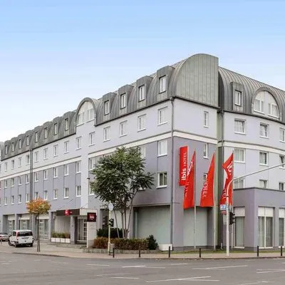 Building hotel ibis Mainz City