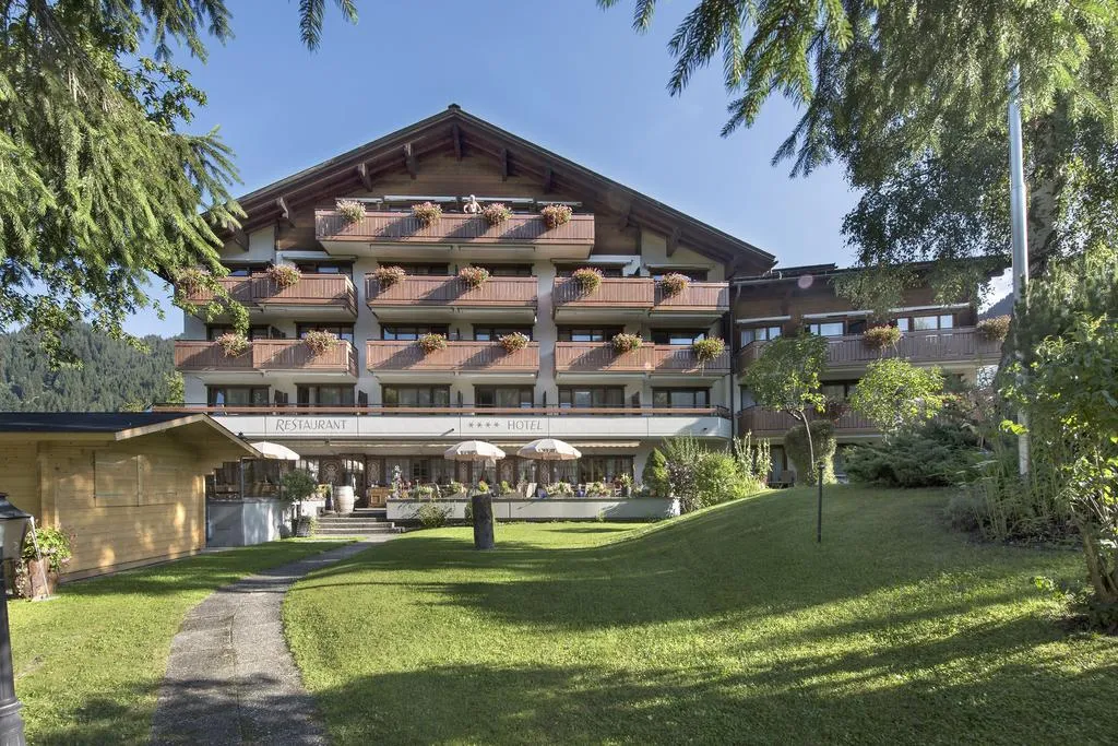 Building hotel Sunstar Hotel Klosters
