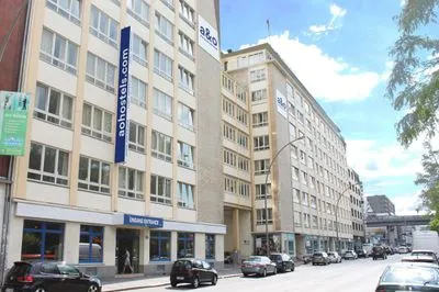 Gebäude von A&O Hamburg CITY