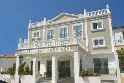 Building hotel San Borondón