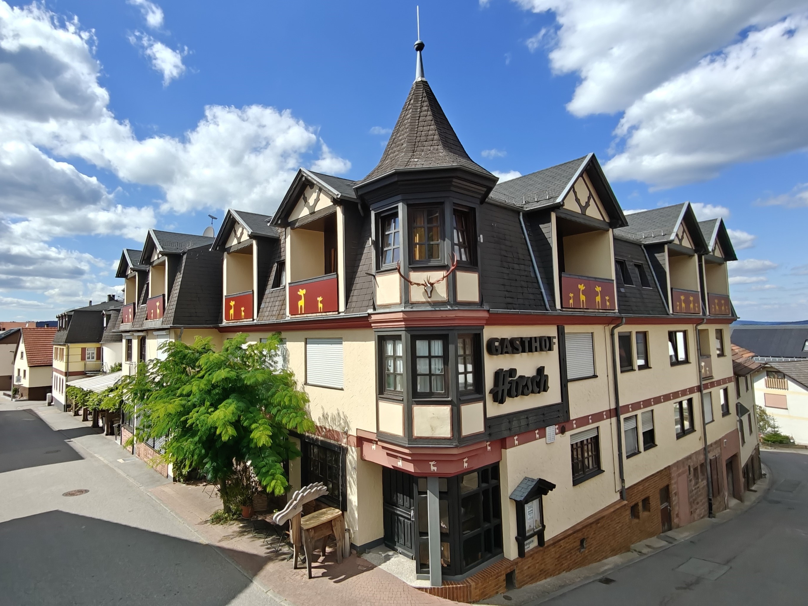 Building hotel Hotel Hirsch & Hirschwirt' BBQ