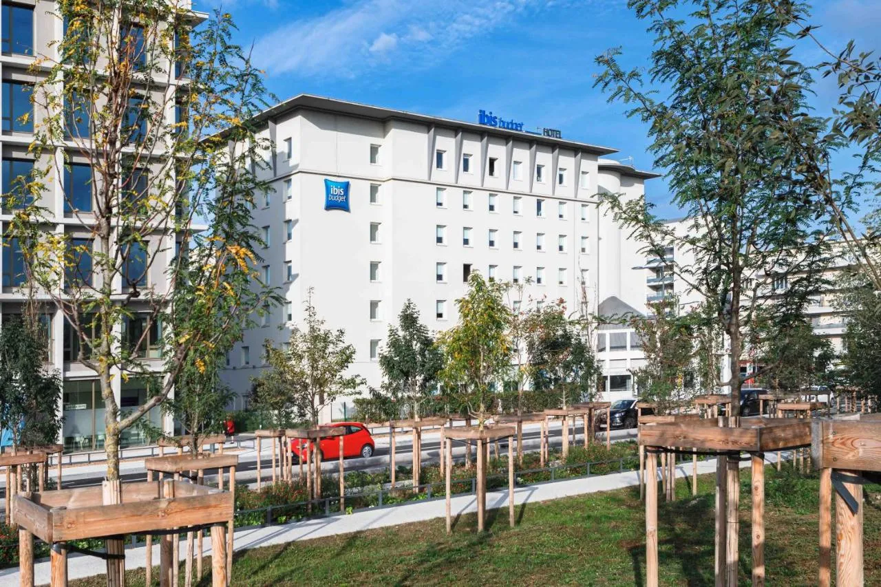 Building hotel ibis budget Lyon Villeurbanne