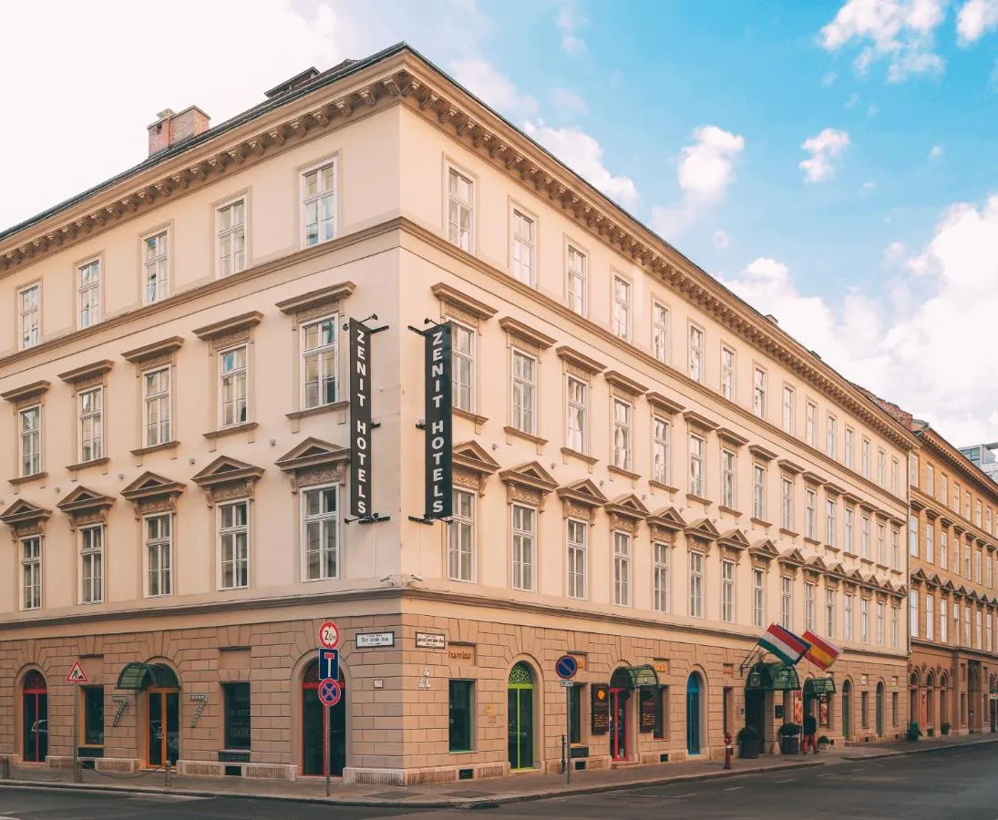 Building hotel Hotel Zenit Budapest Palace