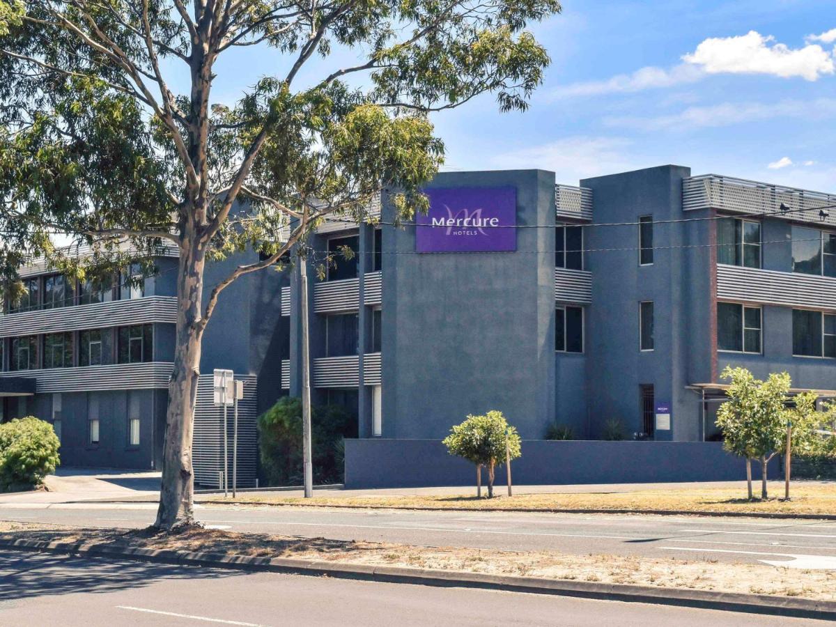 Building hotel Mercure North Melbourne