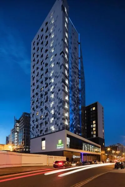 Building hotel Holiday Inn Express - Birmingham - City Centre