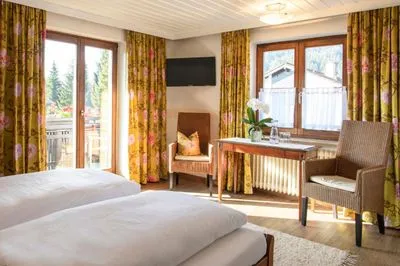 Building hotel Gästehaus Schmid