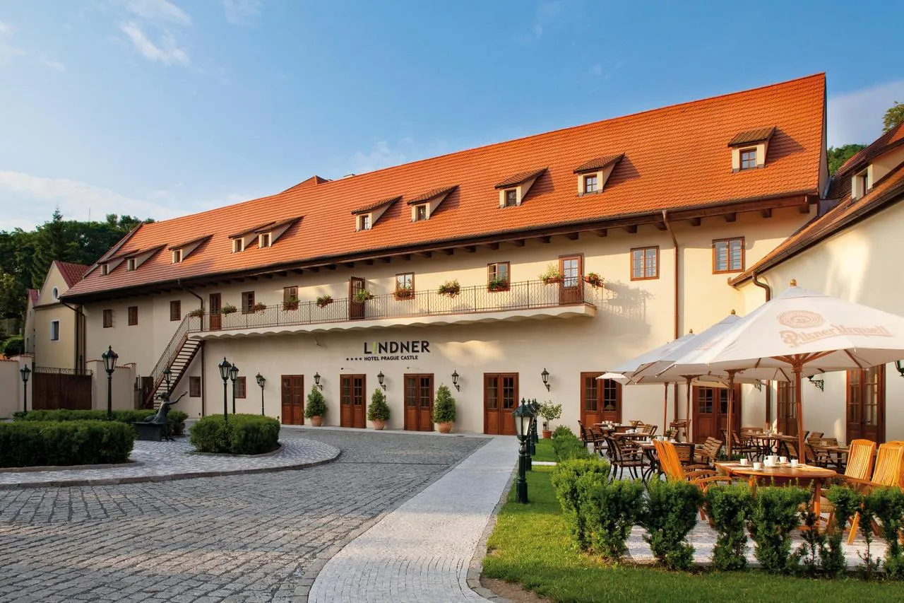 Building hotel Lindner Hotel Prague Castle
