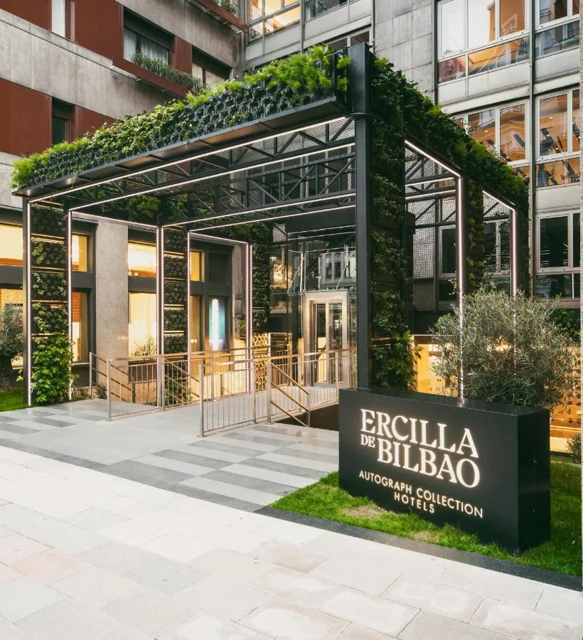Building hotel Hotel Ercilla