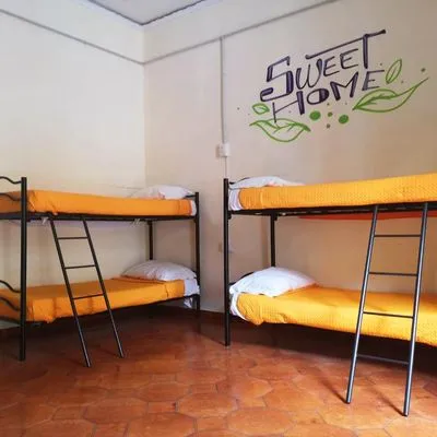 Building hotel Naples Experience Backpackers Hostel