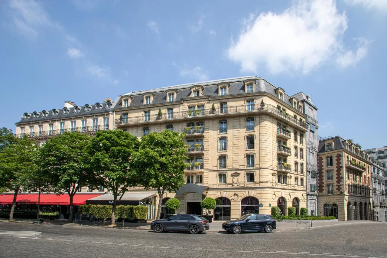 Building hotel Hôtel Barrière Le Fouquet's Paris