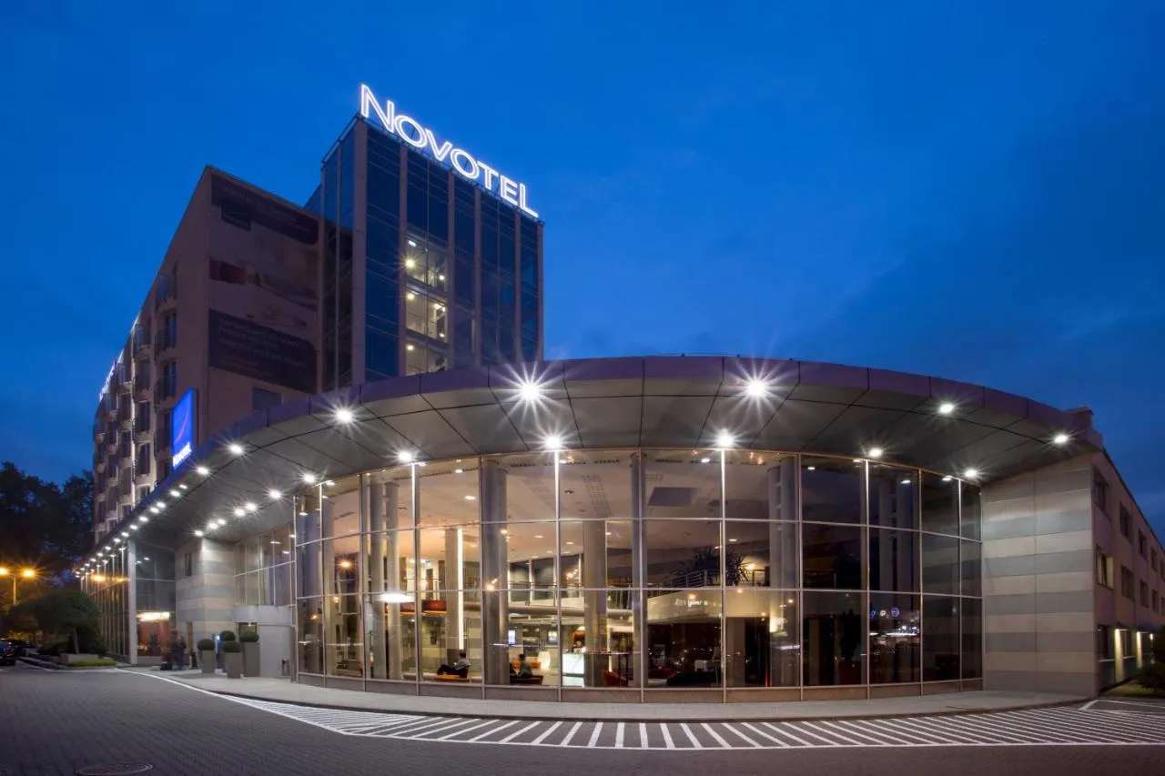 Building hotel Hotel Novotel Warszawa Airport