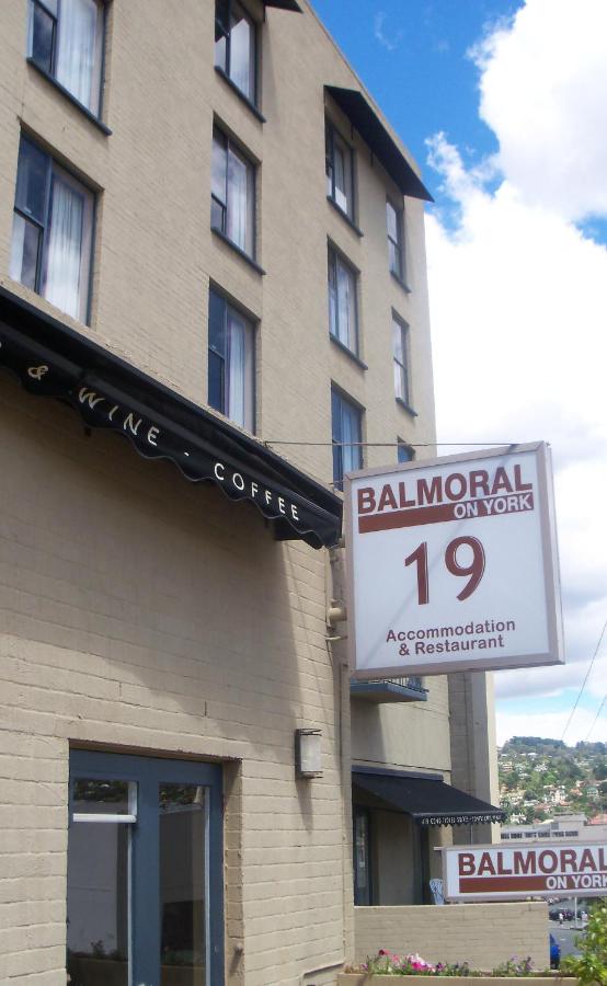 Building hotel Balmoral On York