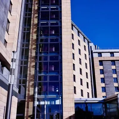 Building hotel Clayton Hotel, Leeds