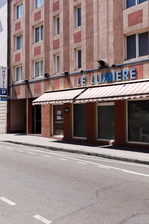 Building hotel Le Lumière